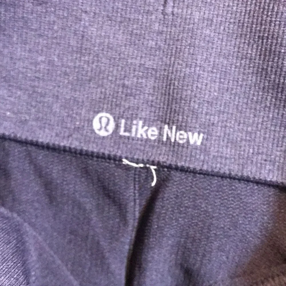 Lululemon ladies flow and go crop leggings size 4 athletic gym workout